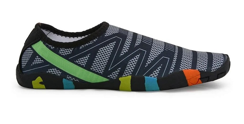 sapatilha para andar em cachoeira