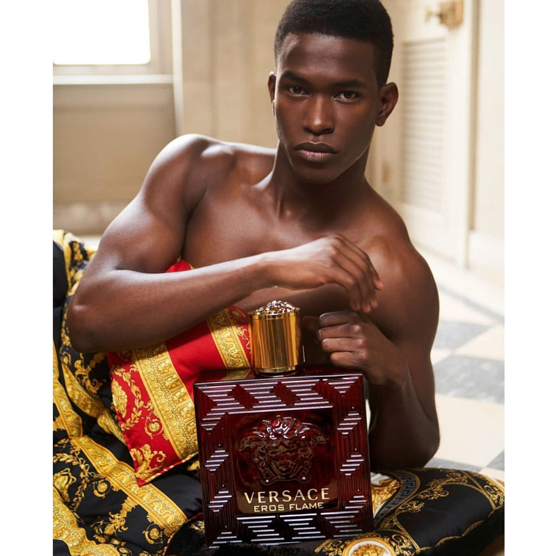 Kit Versace Eros Flame: Eau de Parfum 100ml + Perfume de Bolsa