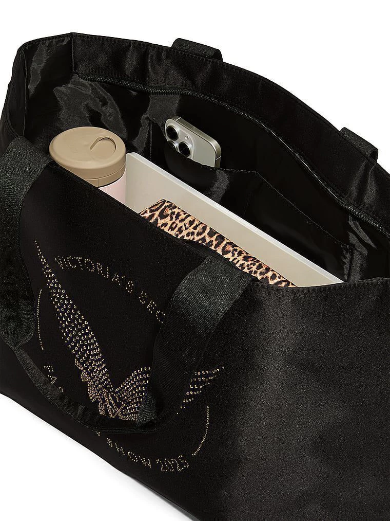 Bolsa Victoria's Secret Fashion Show 2025 - Cosmeticos da ray Bolsa Victoria's Secret Fashion Show 2025 - Cosmeticos da ray