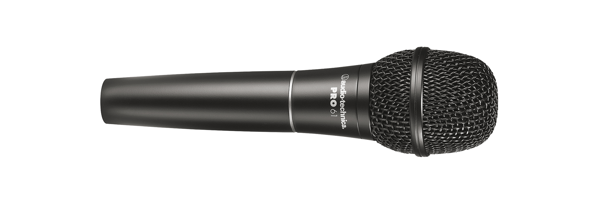 Vocalista em uma performance intensa com o microfone PRO61