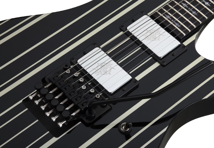 Acabamento Black with Silver Stripes