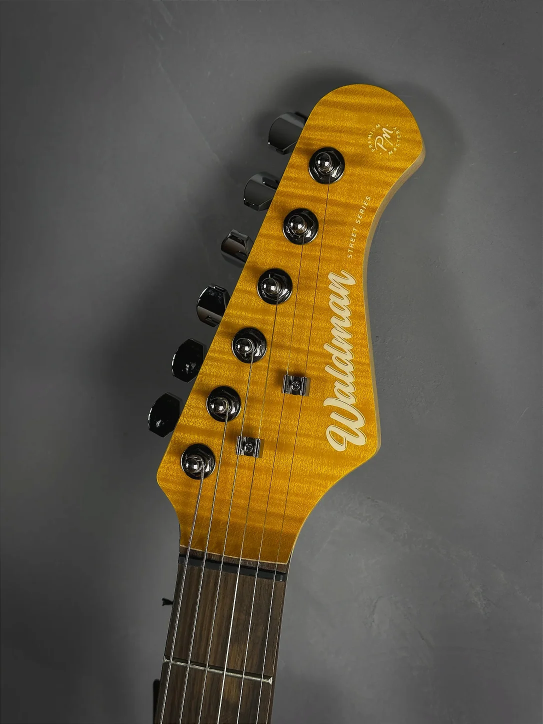 Headstock com tarraxas Die-Cast