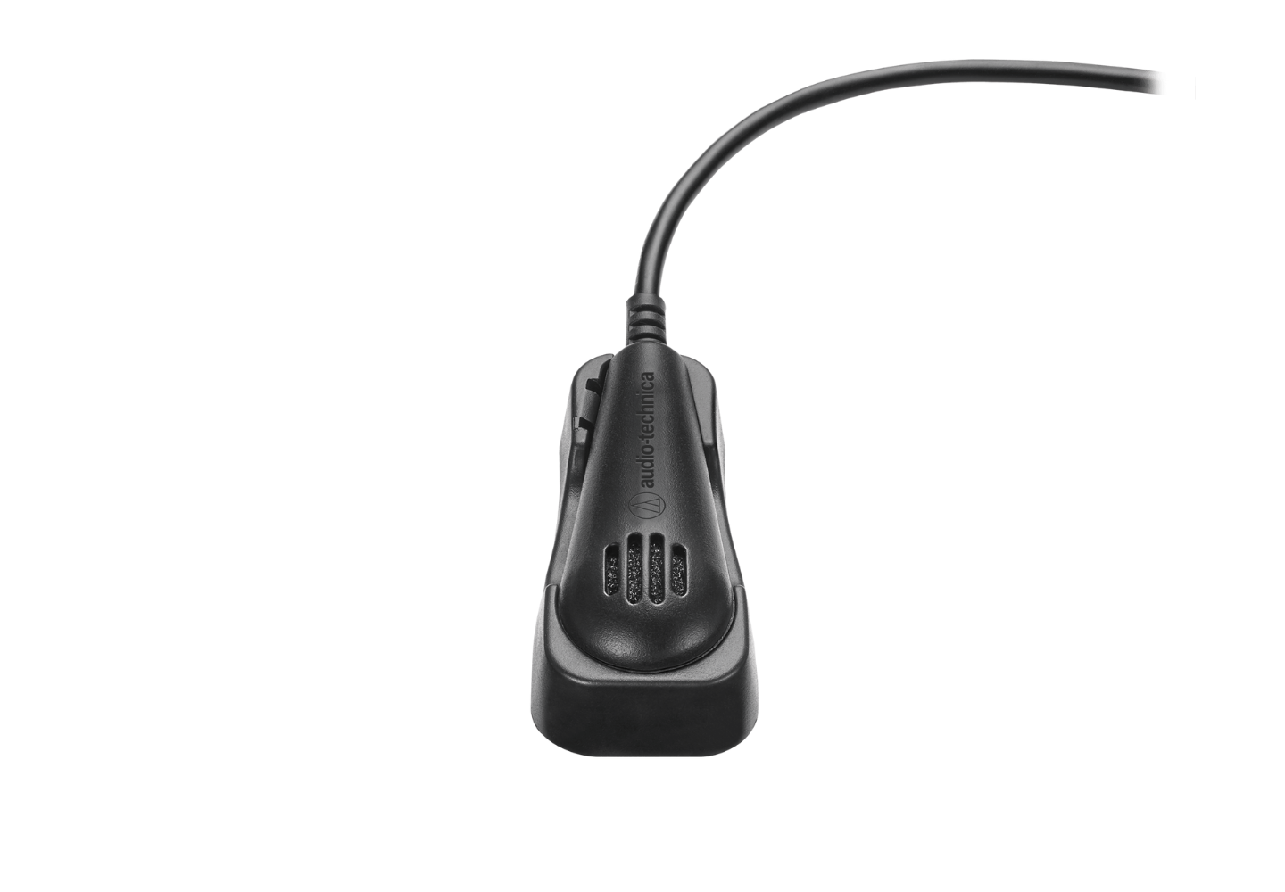 ATR4650-USB sendo usado como microfone de lapela, preso a uma camisa
