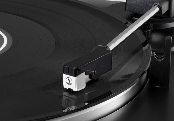 AT-LP60XBT conectado sem fio a um fone de ouvido Bluetooth