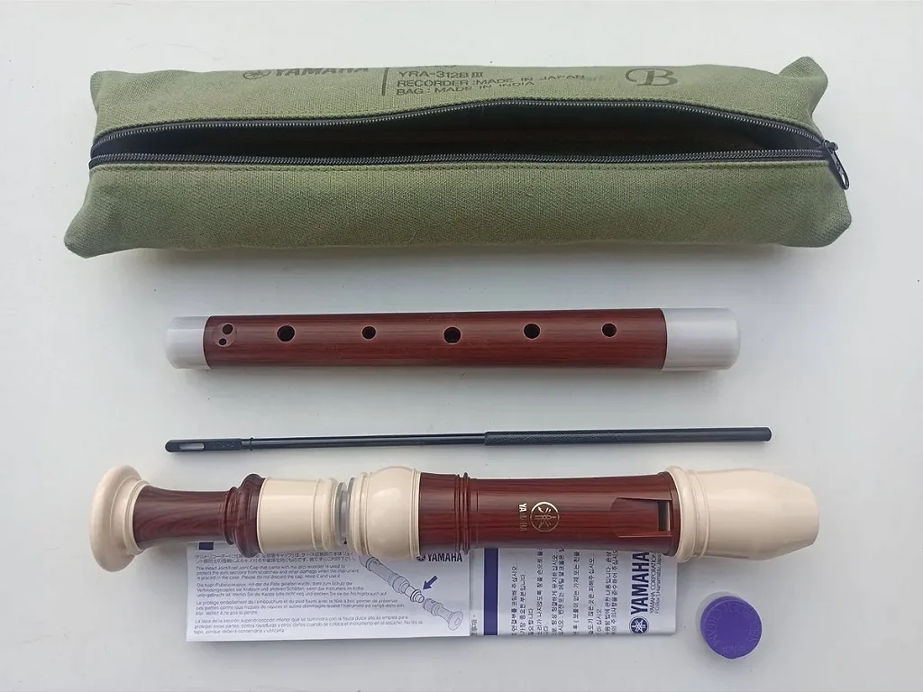Flauta Doce Contralto Yamaha YRA-312BIII Barroca em F com Acabamento Jacarandá e Bag