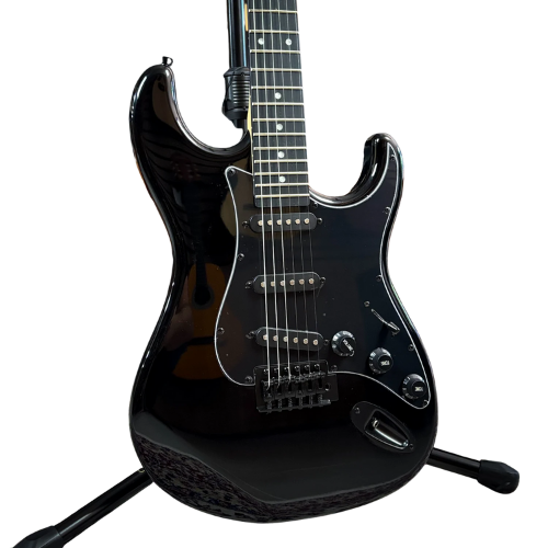 Guitarra Tagima TG-500 BK Black com Captadores Single Coil e Ponte Synch Tremolo