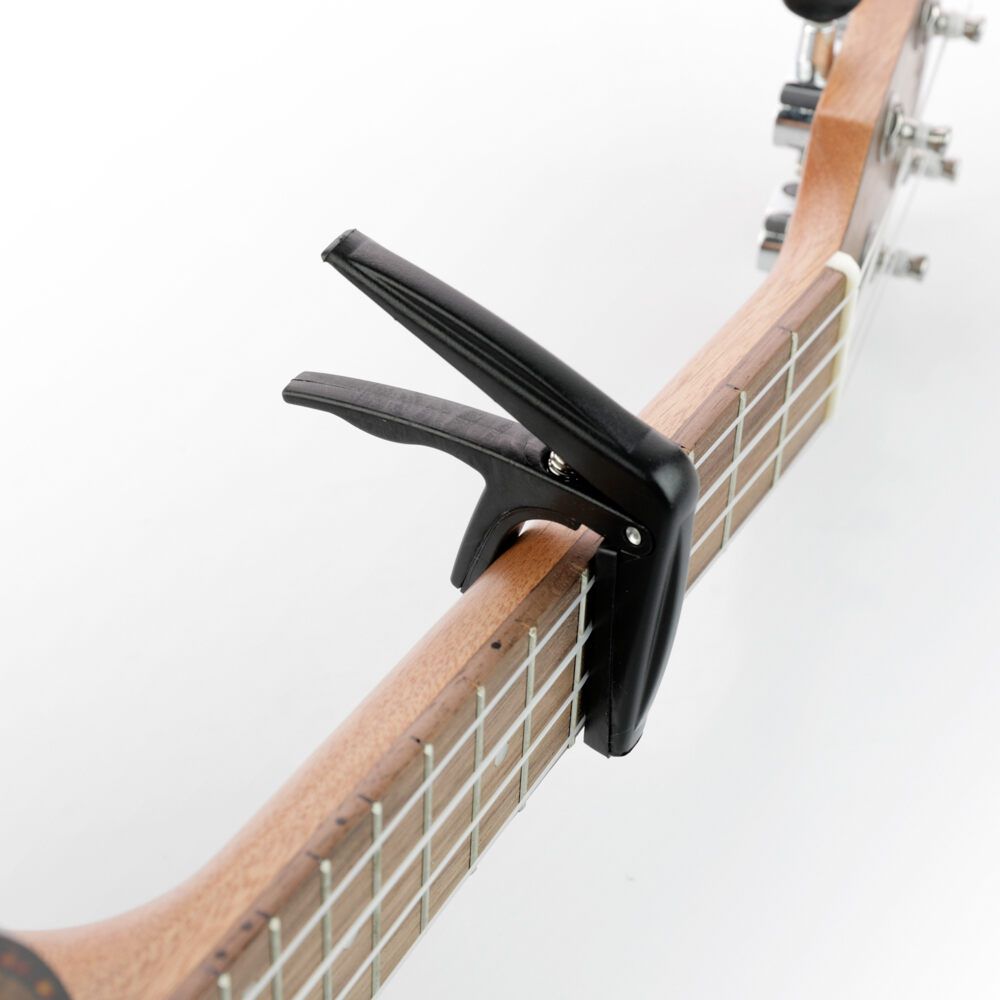 Capotraste Moani Para Ukulele UCP01-BK
