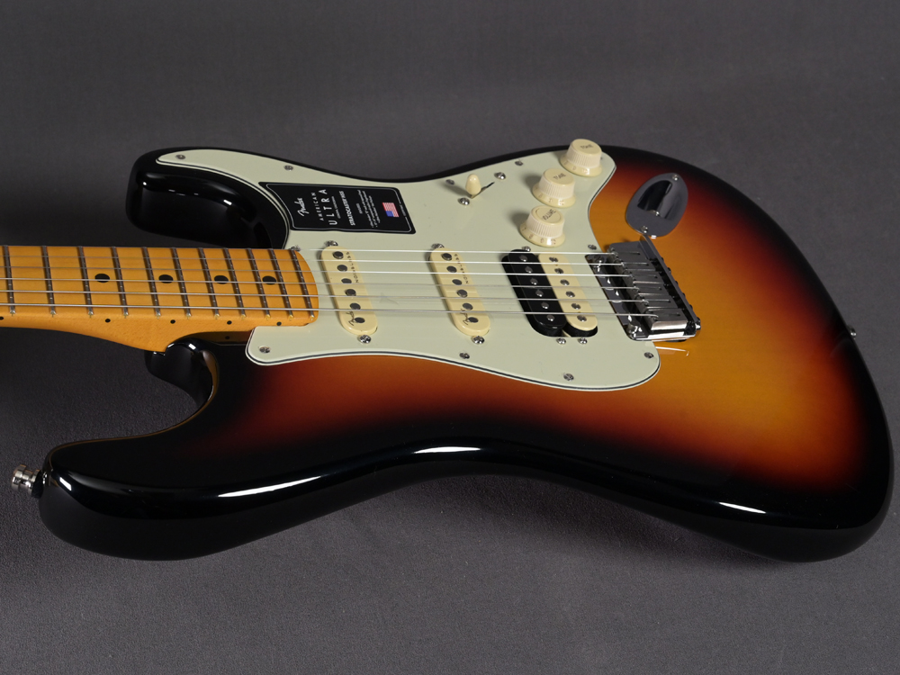 Guitarra Fender American Ultra Stratocaster® HSS - Ultraburst