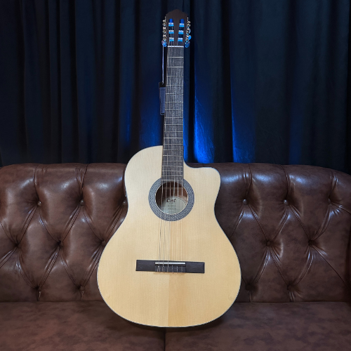 Violão Eletroacústico Cort Classic AC120CE OP com Tampo em Spruce e Laterais em Mogno com Cutaway e Pré Cort CE304T
