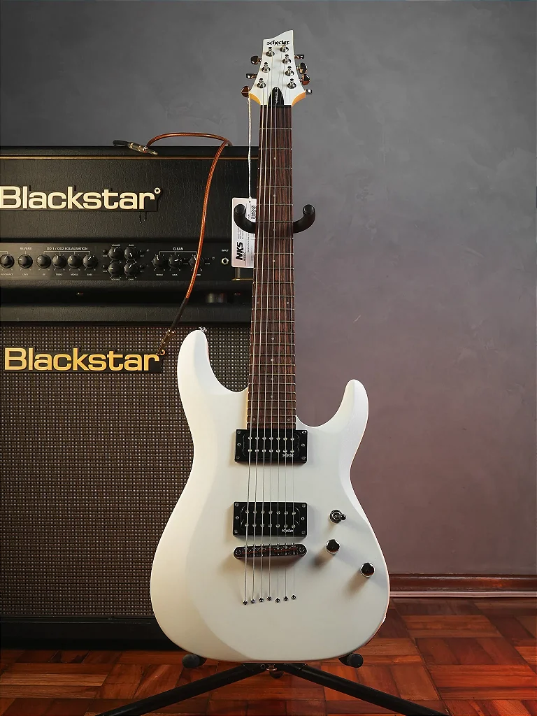 Guitarra Schecter C-7 Deluxe 7 Cordas SWHT Satin White com Captadores Diamond Plus e Ponte Tune-O-Matic 438