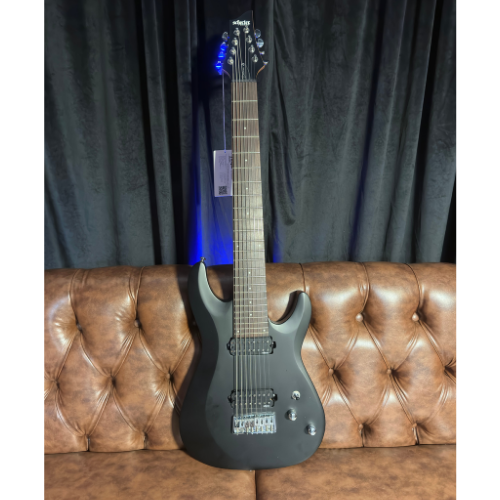 Guitarra Schecter C-8 Deluxe 8 Cordas SBK Satin Black com Captadores Diamond Plus e Ponte Tune-O-Matic 440