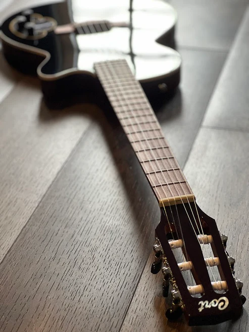 Violão Eletroacústico Cort Sunset Nylectric II BK Black com Tampo Spruce e Fishman VTB e Bag