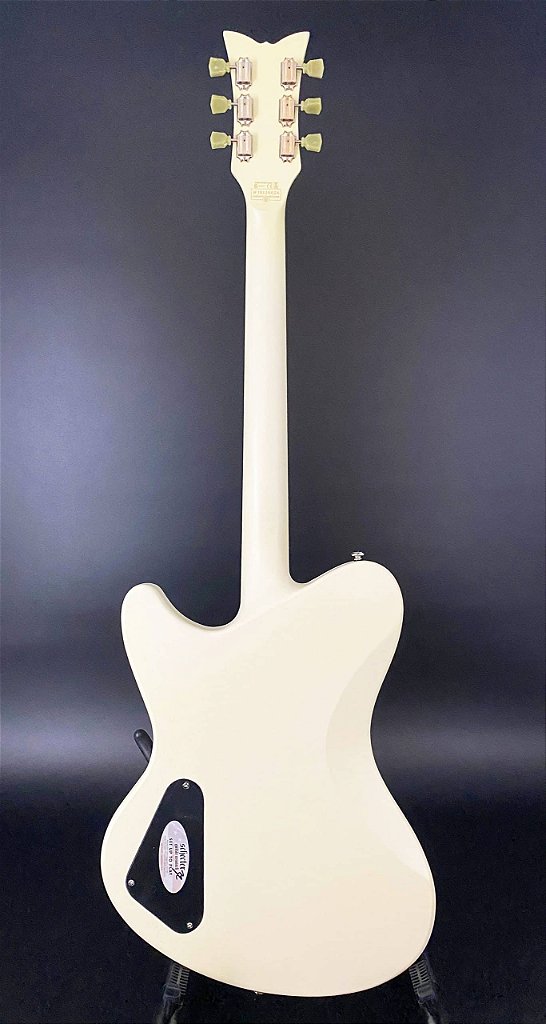 Guitarra Schecter Ultra-III IVYP Ivory Pearl com Captadores Duncan Designed FG-101 e Ponte Bigsby B-50 com Roller TOM 295
