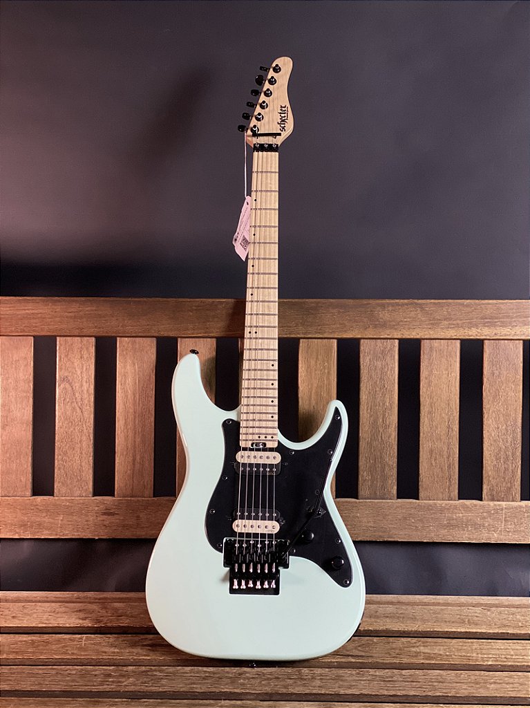 Guitarra Schecter Sun Valley Super Shredder FR SFG Sea Foam Green com Captadores Schecter Diamond Plus HH e Ponte TonePros Locking Tune-O-Matic 1280