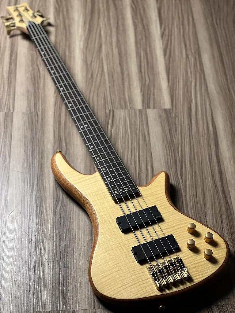 Contrabaixo Schecter Stiletto Custom-5 NAT Natural Satin com Captadores EMG 40HZ e Ponte Schecter Custom String-Thru 2541
