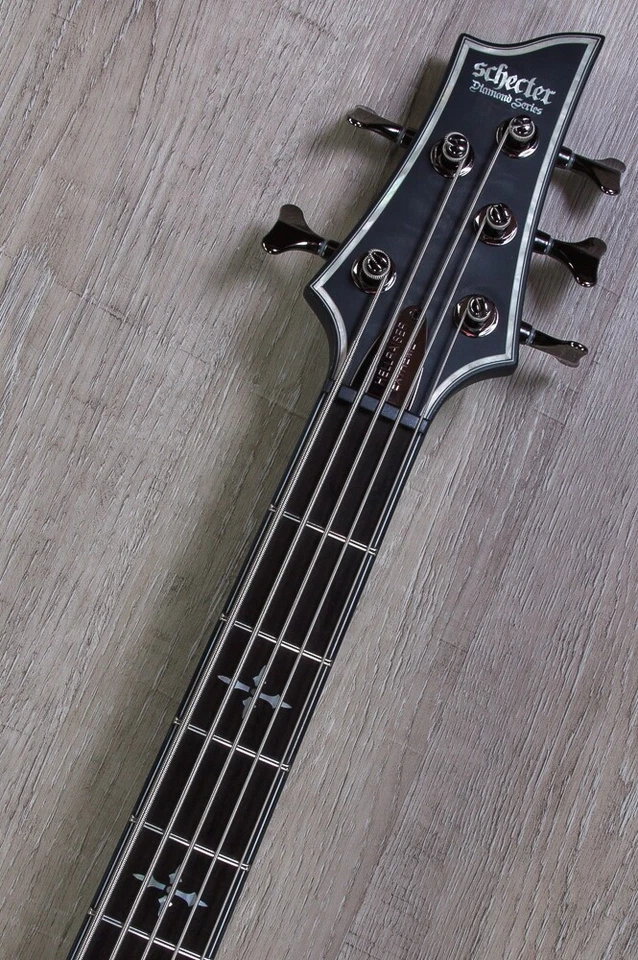 Contrabaixo Schecter Hellraiser Extreme-5 STBLS See-Thru Black Satin com Captadores EMG 40DC e Ponte Schecter Diamond Series Bass 1918
