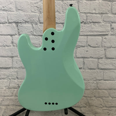 Contrabaixo Schecter J-4 SFG Sea Foam Green com Captadores Seymour Duncan SJB-3 e Ponte Schecter Custom Bass String-Thru 2910