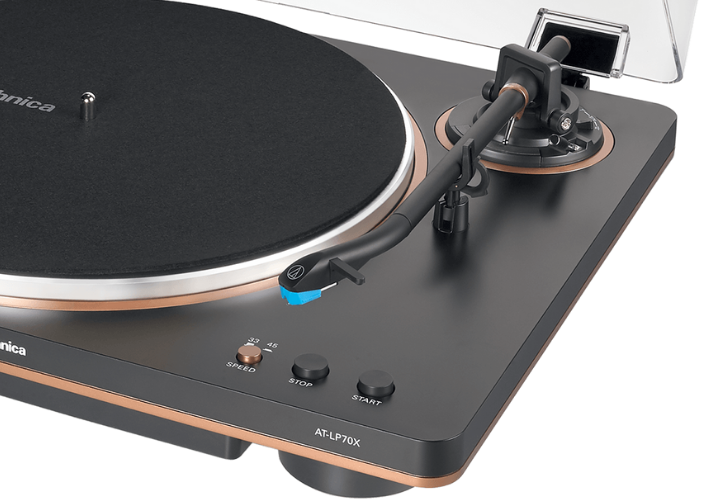 Toca-Discos Automático Audio-Technica AT-LP70X Bronze com Acionamento por Correia e Pré-Amplificador Phono Integrado