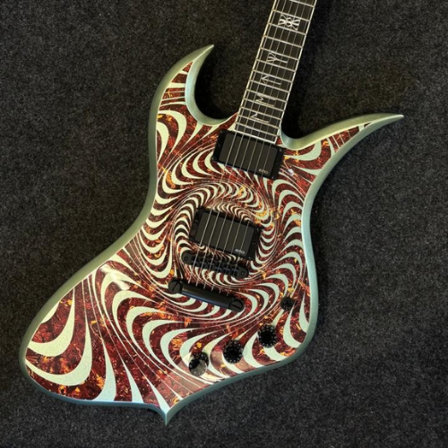 Guitarra Schecter Thoraxe Psychic Bullseye Gangrene com Captadores EMG 81/85 e Ponte TonePros T3BP Tune-O-Matic 4549