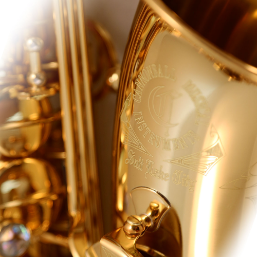 Saxofone Alto Cannonball ASCEP-L Sceptyr Series Gold Lacquer com Campana One-Piece Hand-Hammered e Chaves Power-Forged Brass e Pads Italian Pisoni