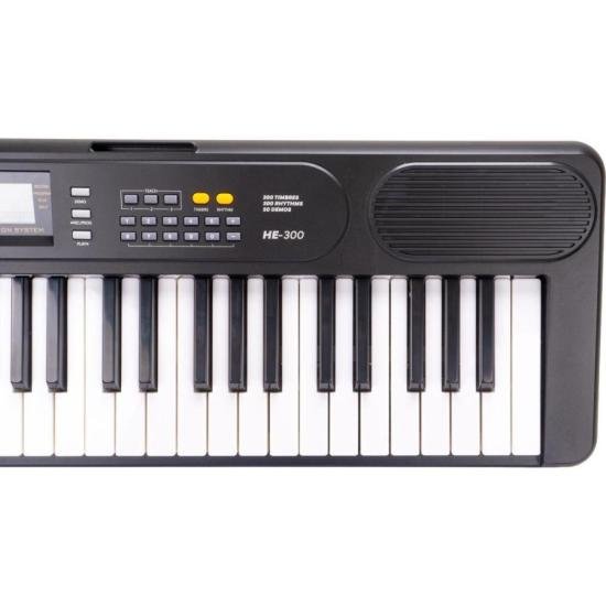Teclado Harmonics HE-300 Estudante com 61 Teclas Sensíveis ao Toque 300 Timbres 300 Ritmos e Display LCD