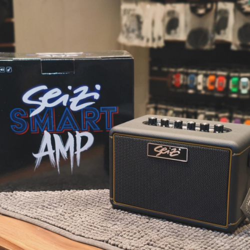 Amplificador para Guitarra Seizi Smart Amp 10W Black com Bluetooth Efeitos Bateria Eletrônica Entrada para Microfone e Pilhas Recarregáveis 10361147