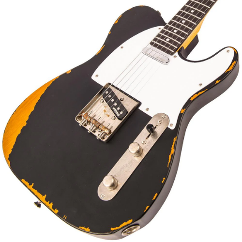 Guitarra Vintage V62 Icon Distressed Black com Corpo Poplar Braço Maple Escala Rosewood 22 Trastes 2 Captadores Single Coil Wilkinson Ponte WTB