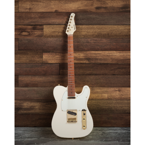 Guitarra Benson Hardy HD 904 OW AW MH Gold Olympic White com Corpo Alder Braço Roasted Maple Parafusado Escala Roasted Maple 22 Trastes 2 Captadores Single Coil Wilkinson Alnico e Bag