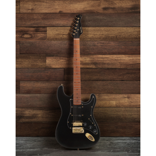 Guitarra Benson Hardy HD 902 BK BKPG GOLD Black com Captadores Wilkinson Alnico 5 HSS Ponte Wilkinson Tremolo 2 Pivôs Pickguard Black Hardware Gold e Bag