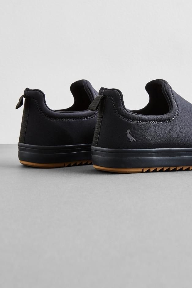 tenis reserva neoprene preto