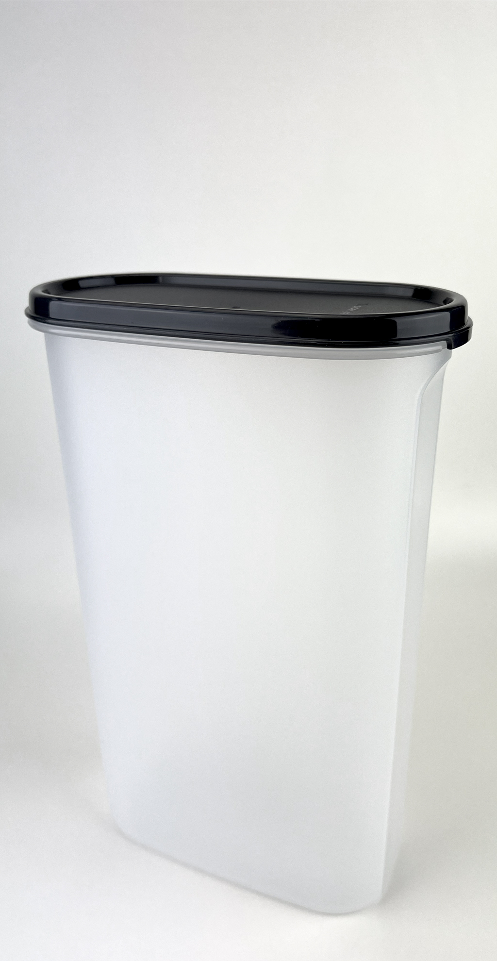Tupperware Modular Oval 2,9 litros n5 Preto - Comprar Tupperware