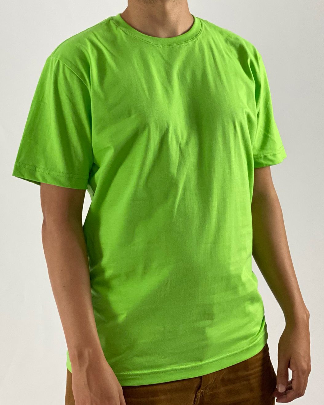Camiseta Verde Musgo, 100% Poliéster - Fábrica de Camisetas Em Curitiba -  (41) 3286-1158 - Empório da Família