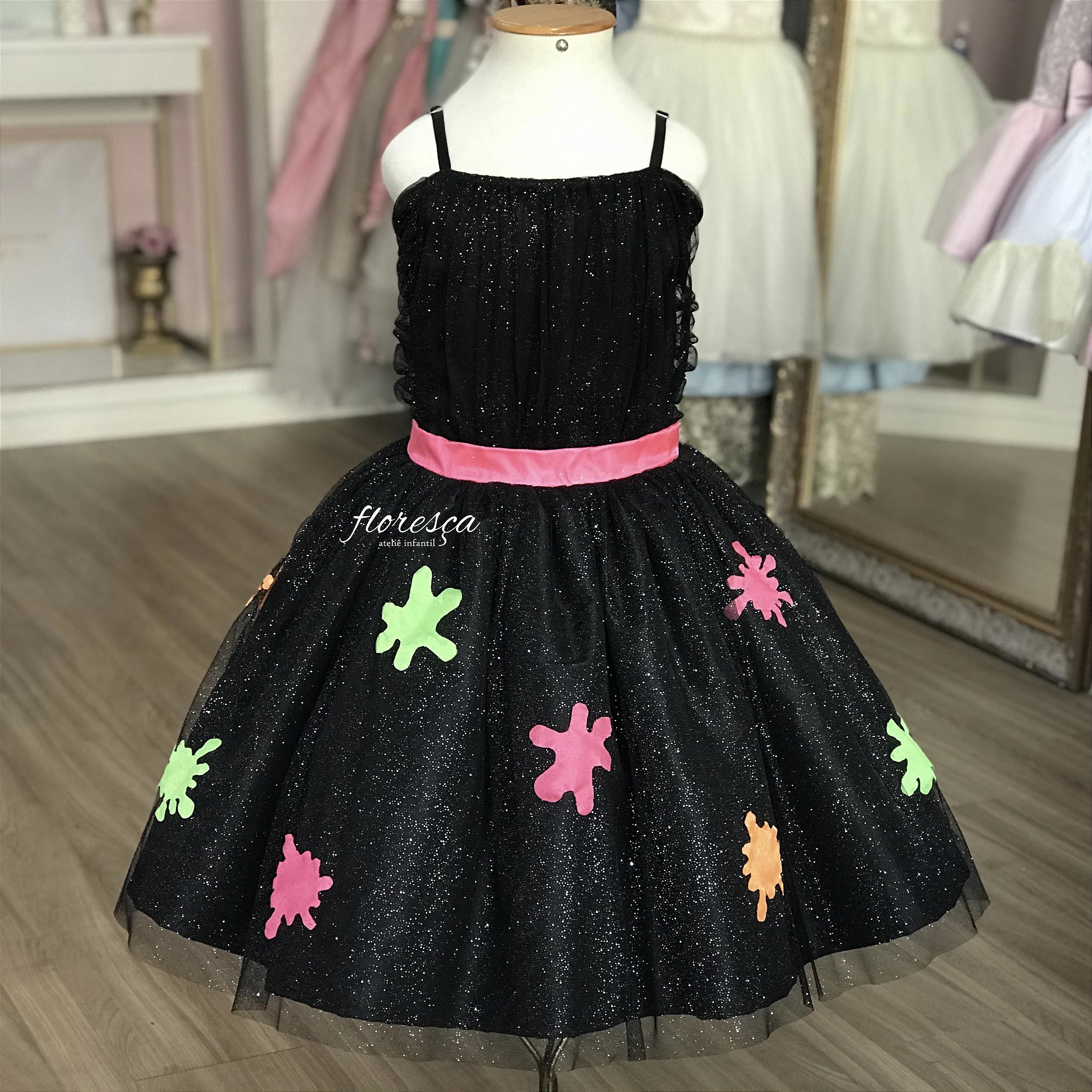 Vestido infantil best sale preto e rosa