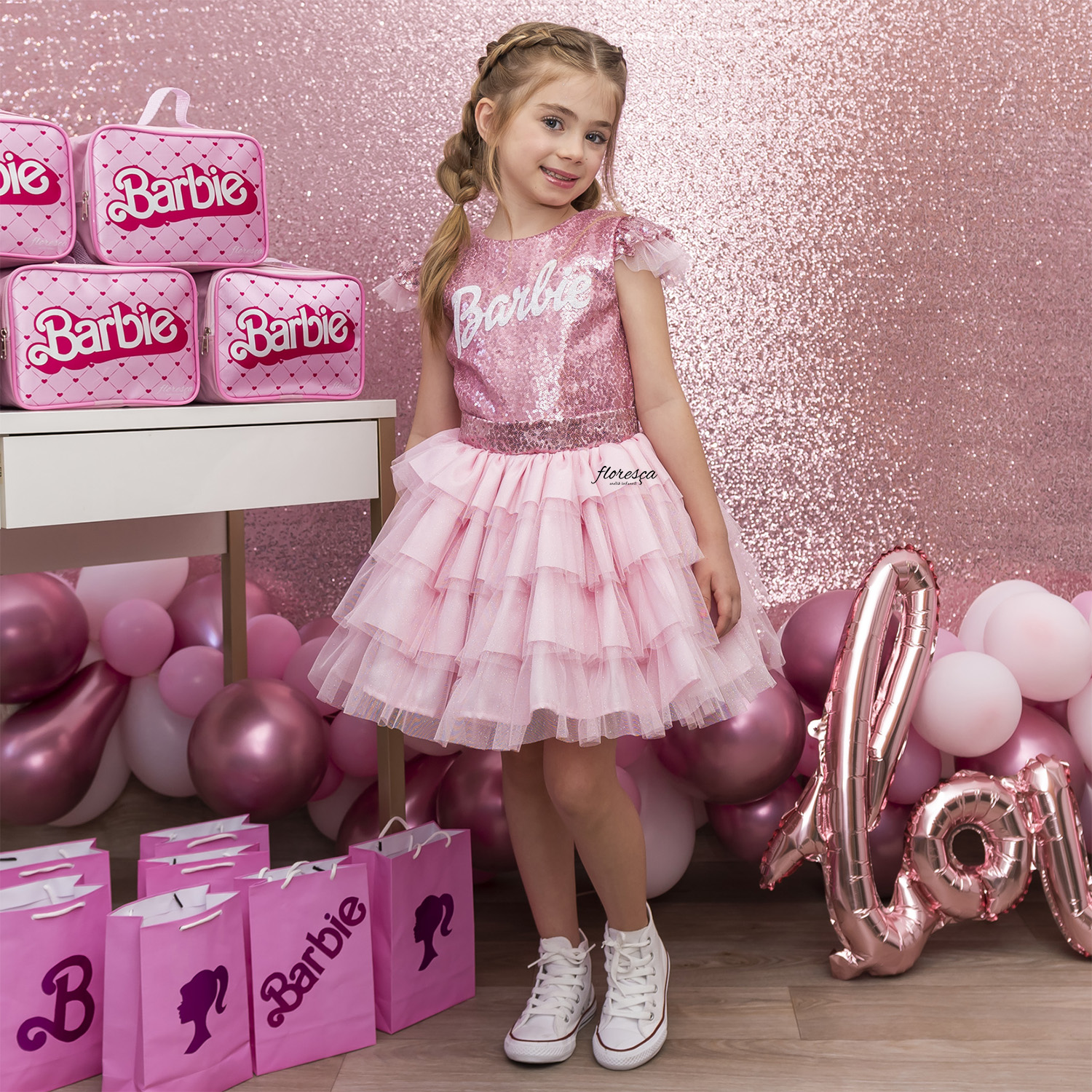 Macacão + Saia Removível Infantil Barbie Rosa Paetê | Floresça Ateliê -  Floresça Ateliê Infantil