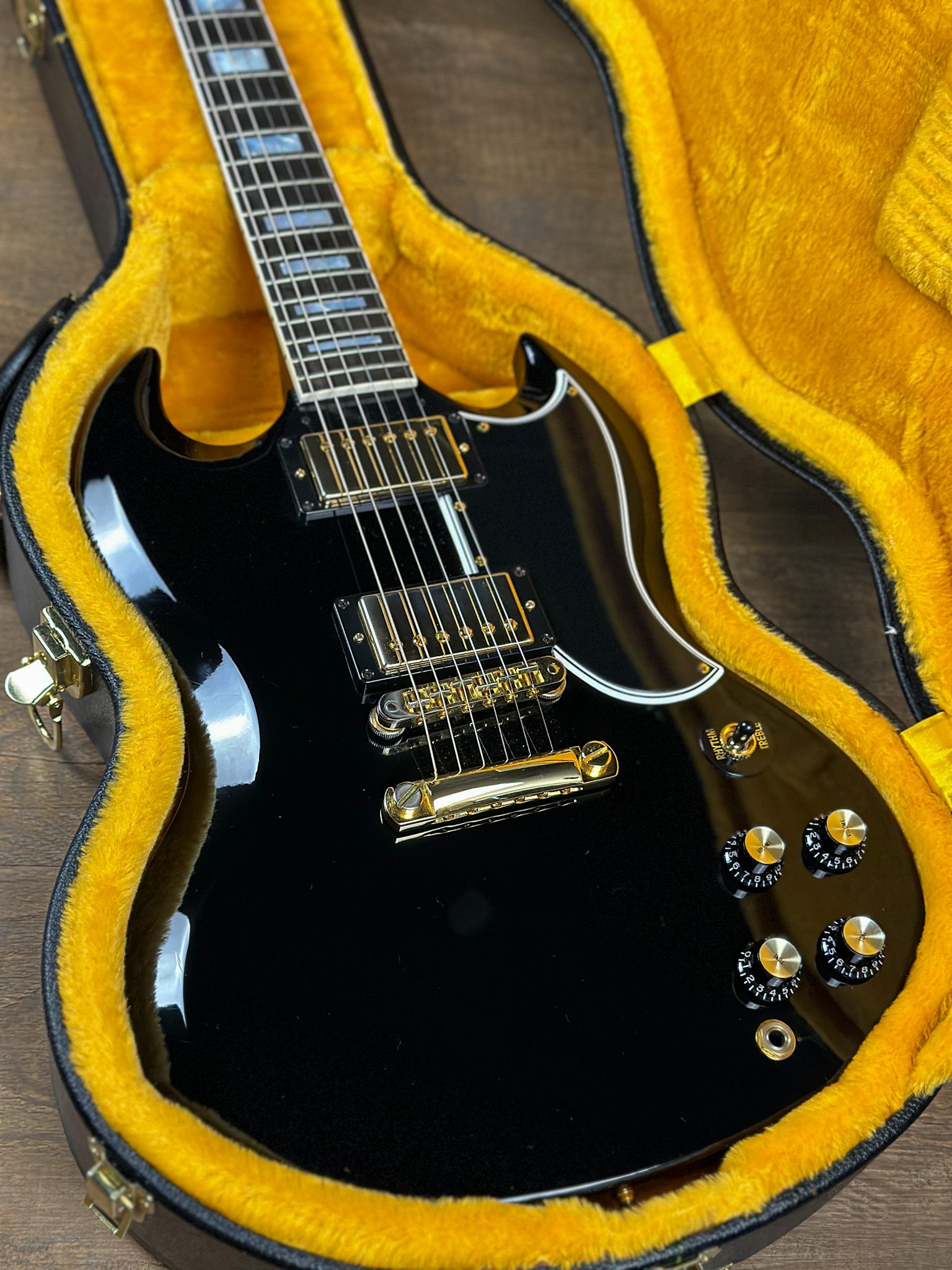 Guitarra Gibson Sg Custom Shop Ebony - Crunch Music