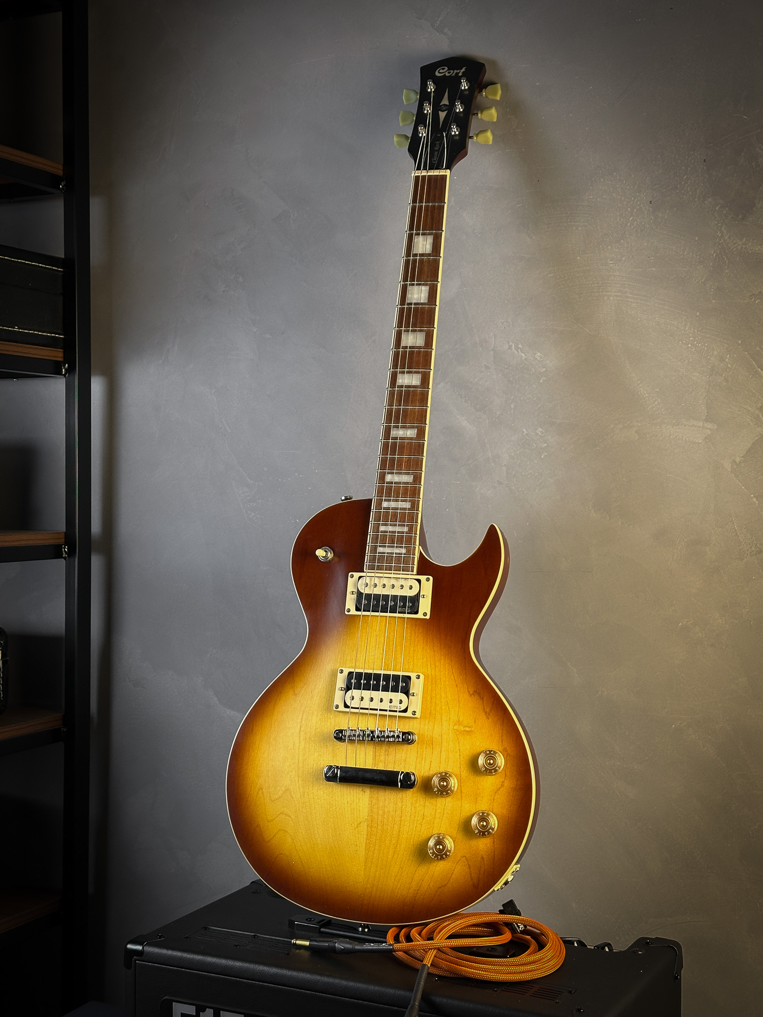 GUITARRA CORT - CR 300 ATB - HUMBUCKER - PONTE FIXA - Crunch Music