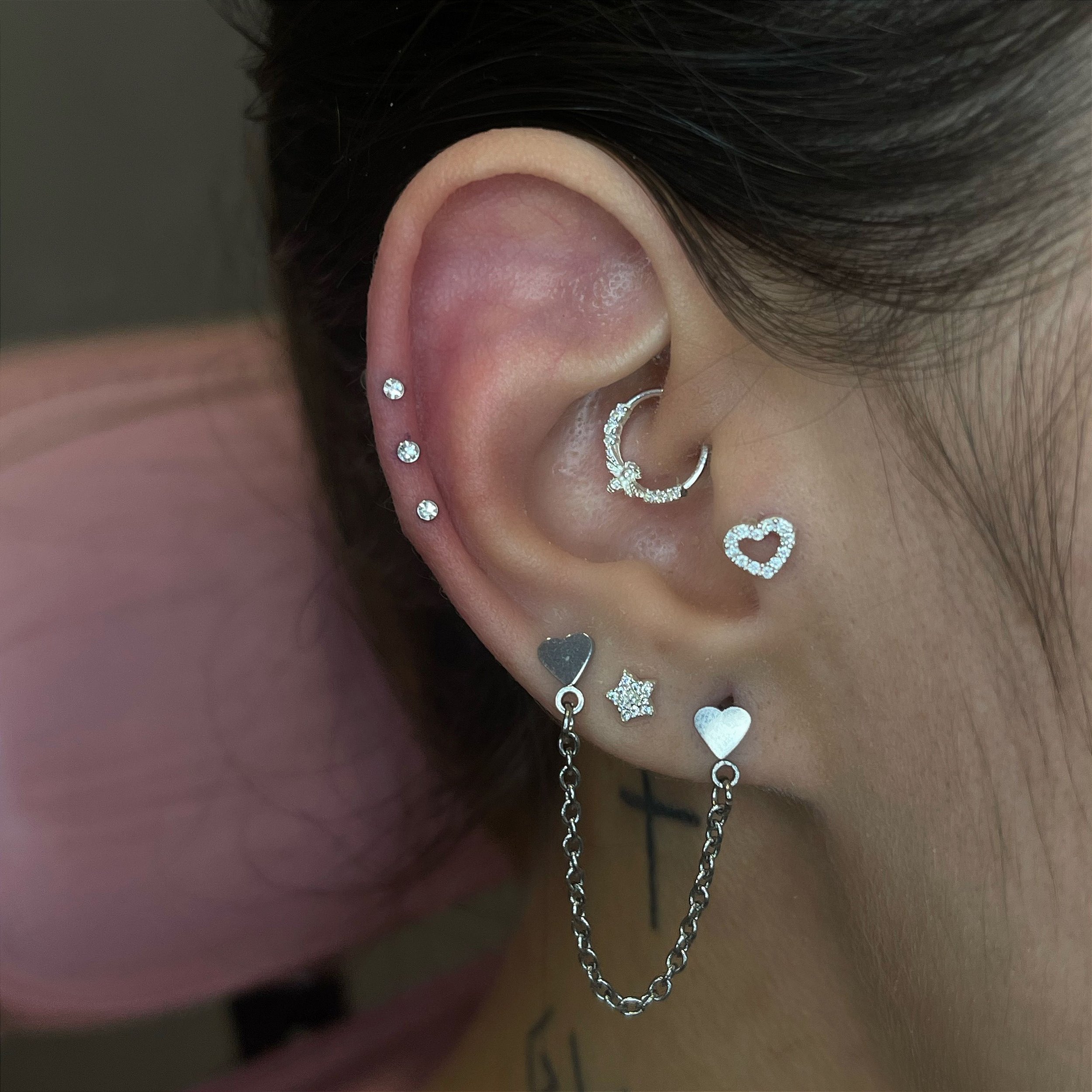 Piercing Orelha/Cartilagem Tragus Ponto de Luz Aço Cirúrgico