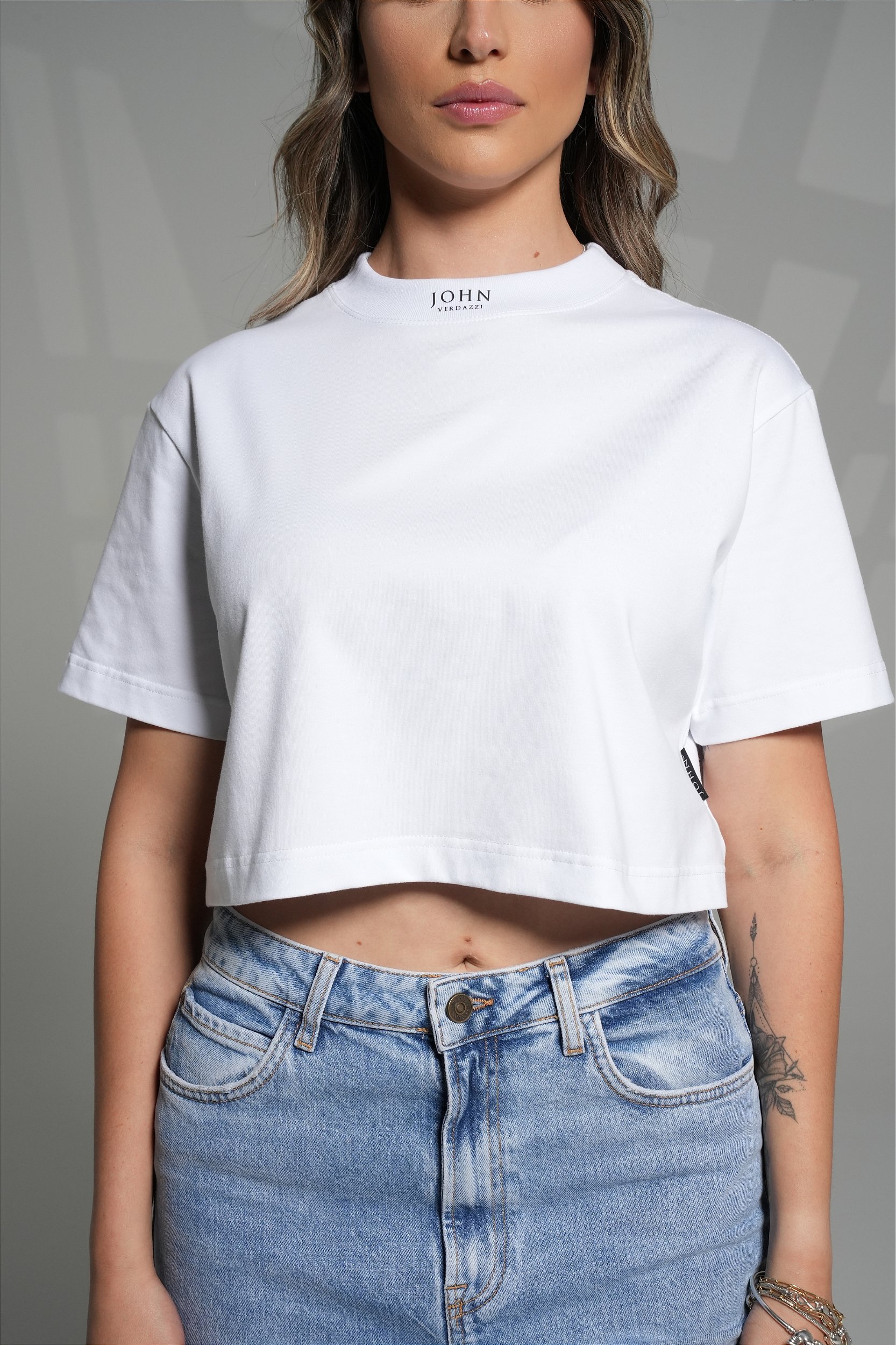 T-shirt Cropped Oversized De Algodão Orgânico Off White, 59% OFF