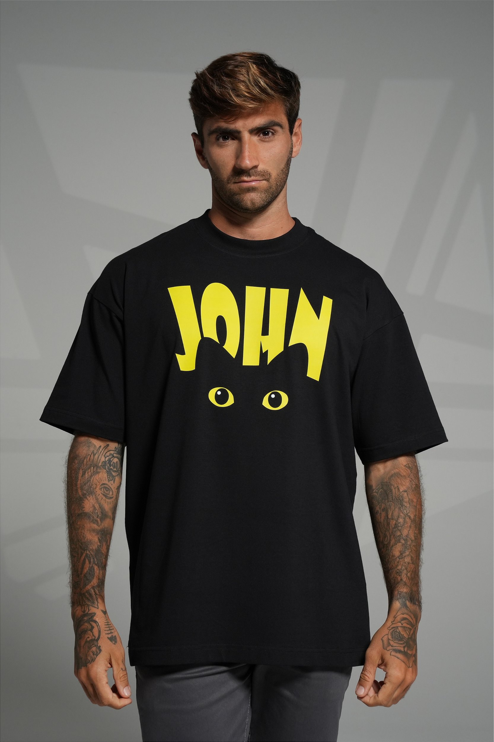 Camiseta oversized black - john cat - JOHN VERDAZZI: The Ultimate Fashion  Luxury E-Shop - Site Oficial