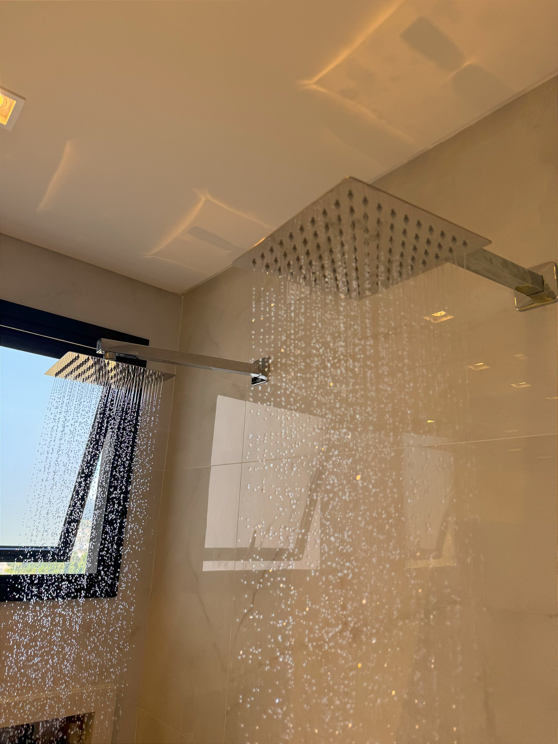 Ducha Chuveiro Quadrado Cromado Articulado Em Metal Aquecedor a Gás Solar  Inovartte INC03 - Renovakasa