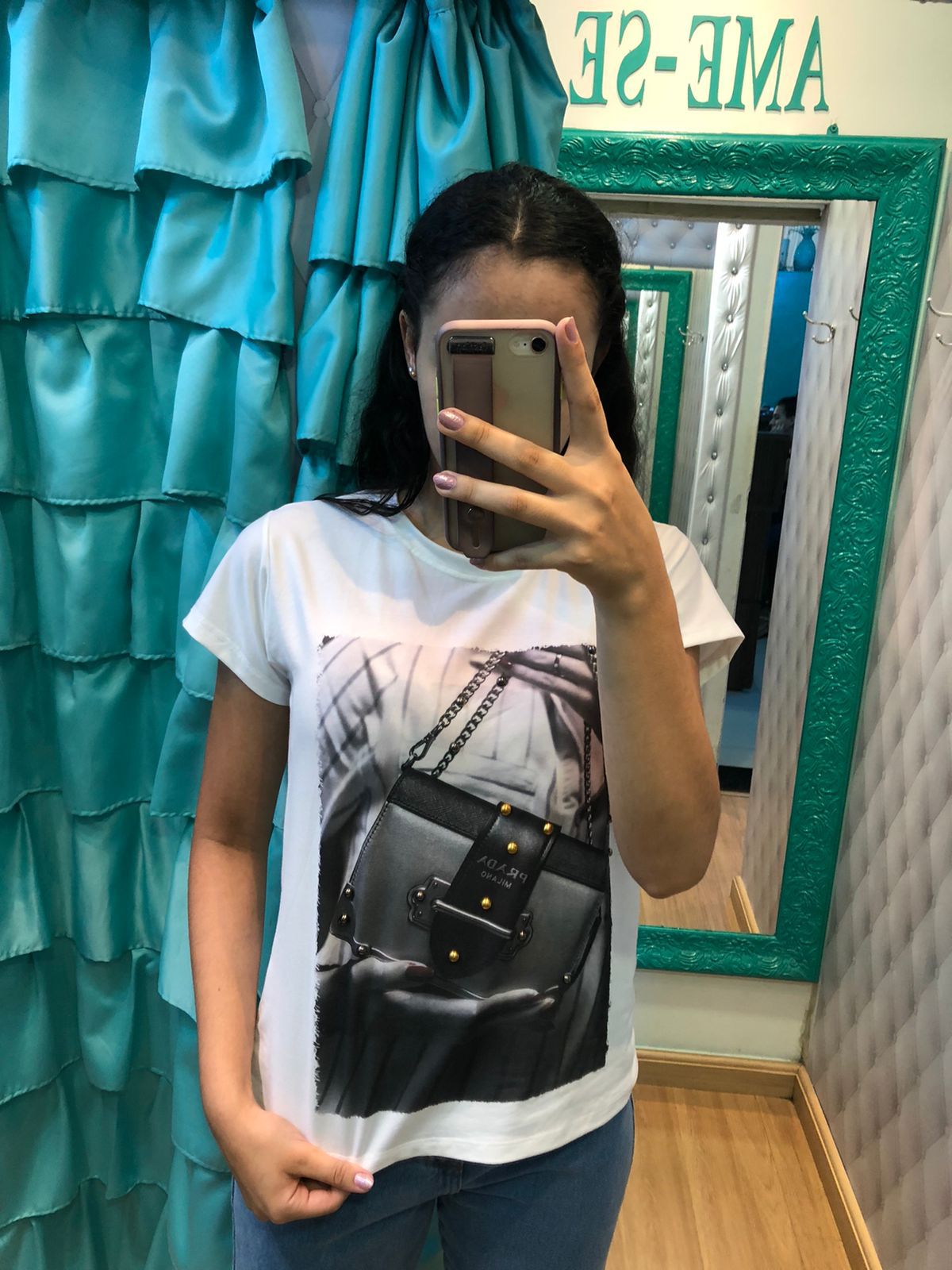 Blusa T shirt Feminina Estampa Prada Com Pedraria - Caramell Modas &  Acessórios