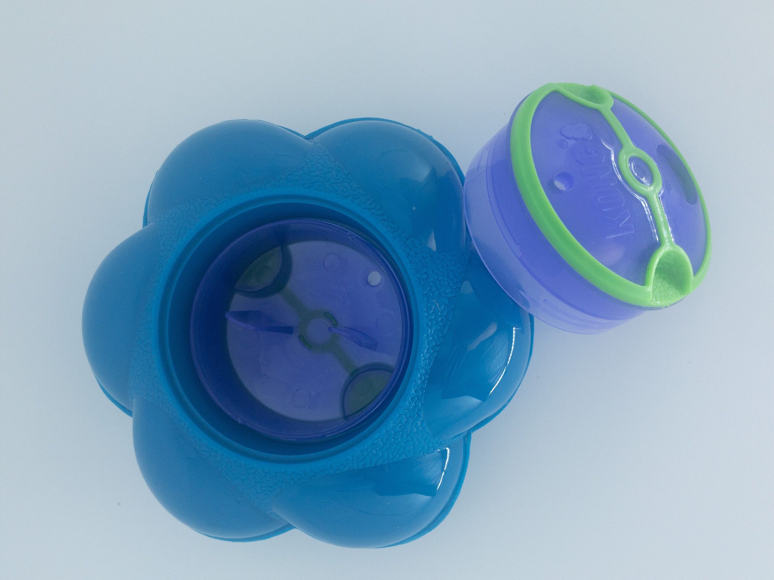 KONG Flipz Pet in Action