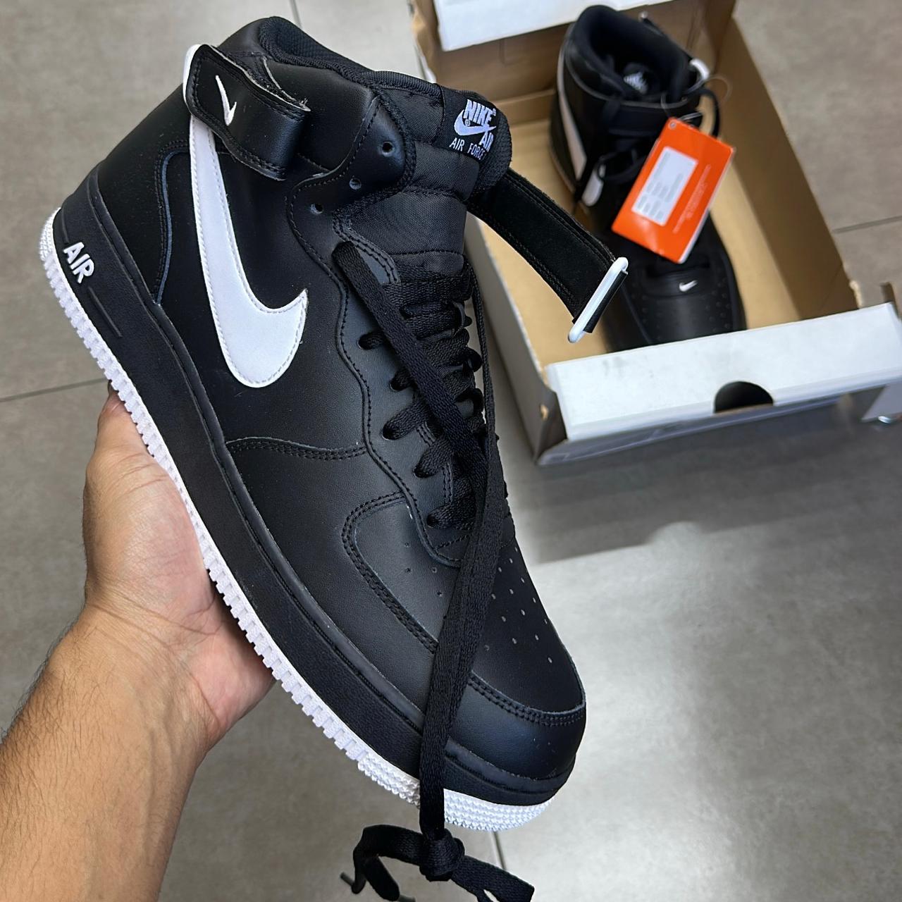 TÊNIS NIKE AIR FORCE 1 MID 07 BLACK WHITE SOLE (COMPLETO