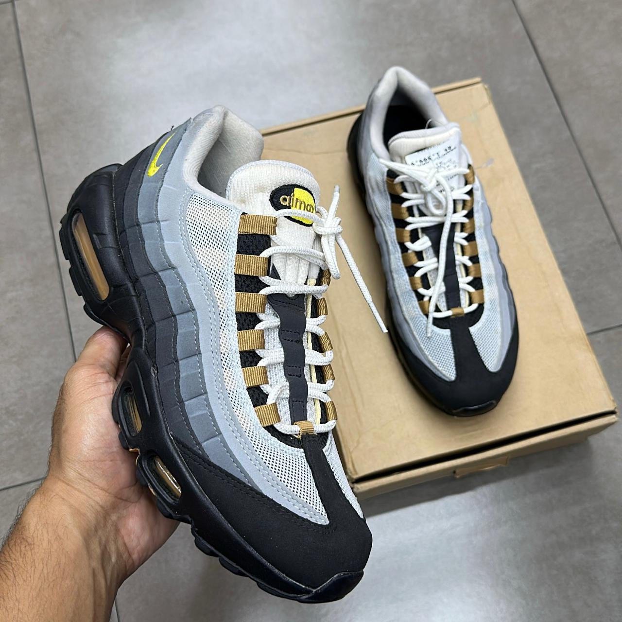 TÊNIS NIKE AIR MAX 95 ICONS YELLOW STRIKE (COMPLETO