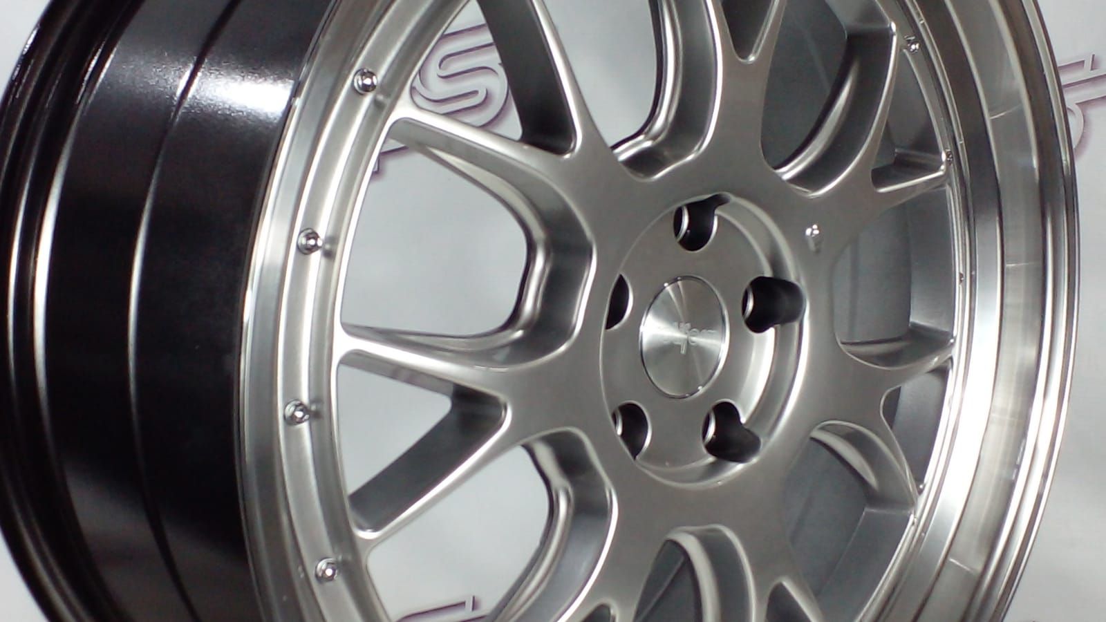 Rodas Rotiform BBS 5356 Prata Borda Polida 5x113 - 20x8,5 - Rally