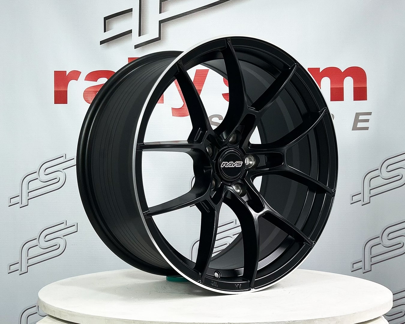 Jogo de Roda Rays Wheels Preto Fosco 5x112 - 18x8,5 Offset 38 (Nv