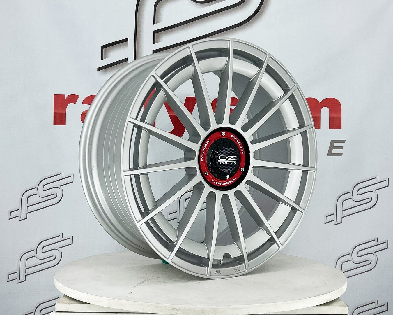 Jogo de Roda OZ SuperTurismo Prata 5x113 / 120 - 20x8,5 Offset 40