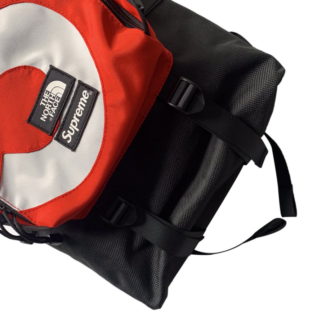 Mochila Supreme x The North Face Vermelha Basica Boutique ZeroUm Conceito Hype de A Z