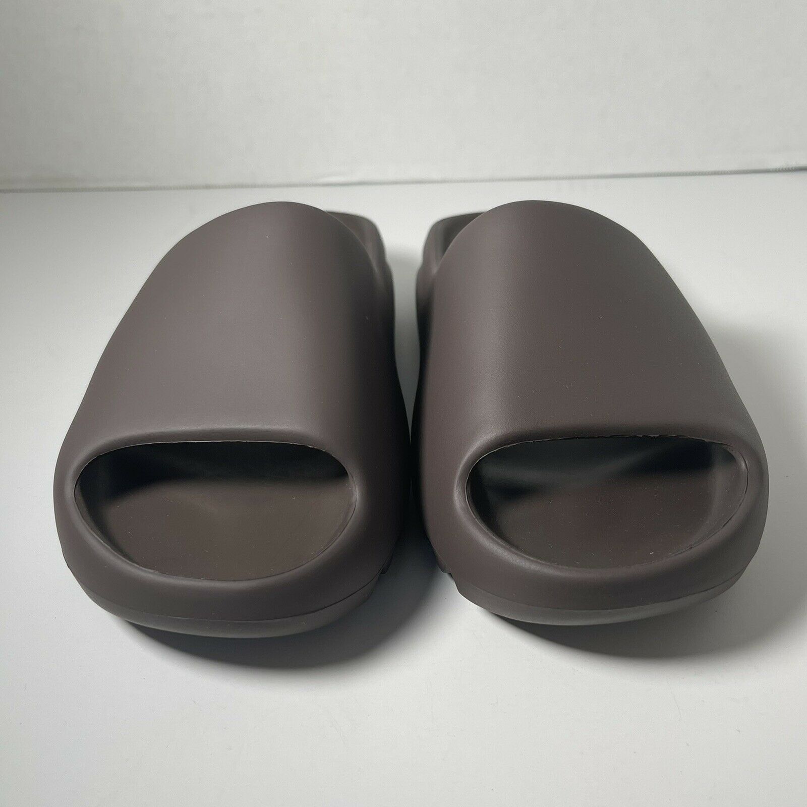 adidas Yeezy Slide 'Soot' - Boutique ZeroUm | Conceito Hype