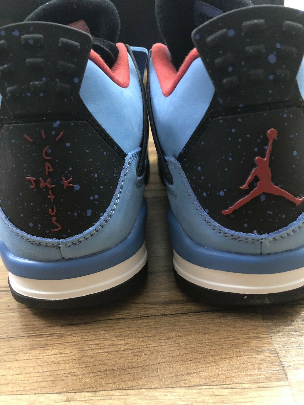 Air Jordan 4 Travis Scott 